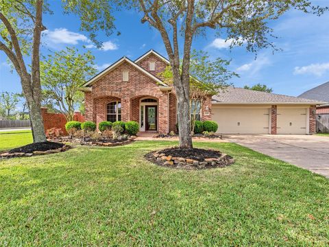 Photo of 2109 Noblewood Court, League City, TX 77573 (MLS # 47233990)