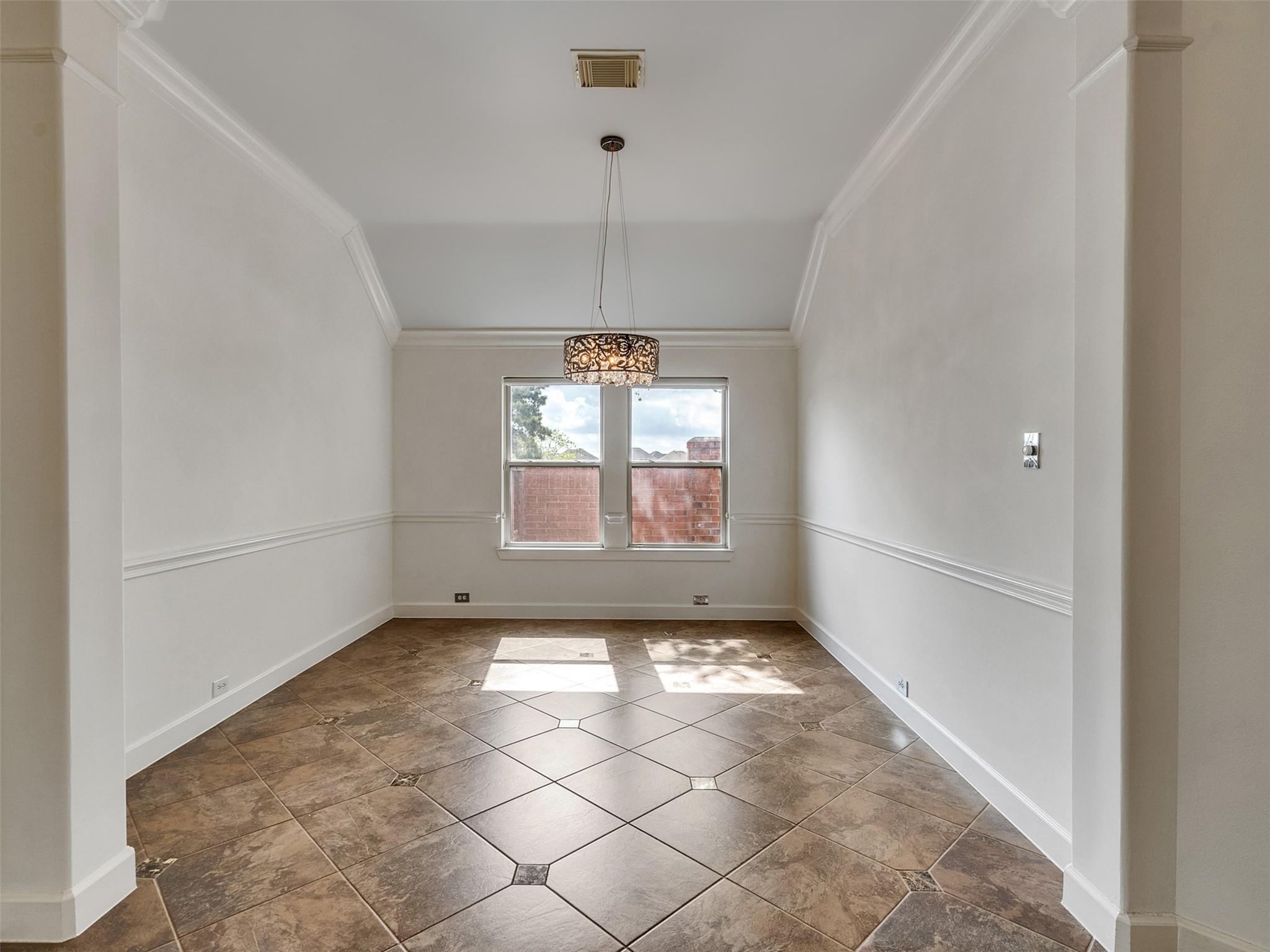 2109 Noblewood Court