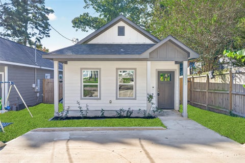 Photo of 16853 Glenheath, Montgomery, TX 77316 (MLS # 62125506)