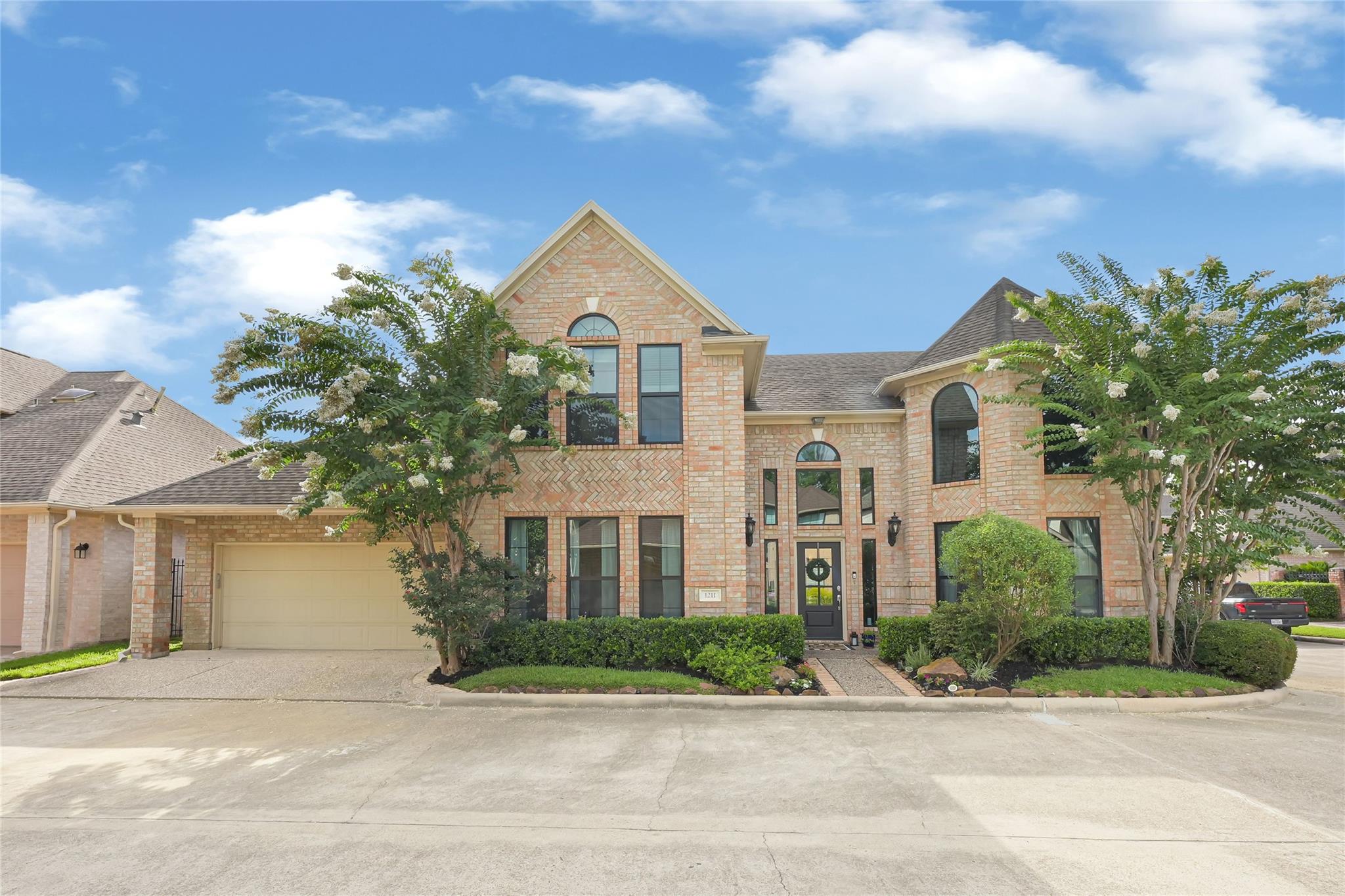 1211 Ridgewood Place