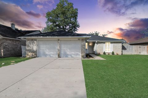 Photo of 22746 Red River Drive, Katy, TX 77450 (MLS # 41582077)
