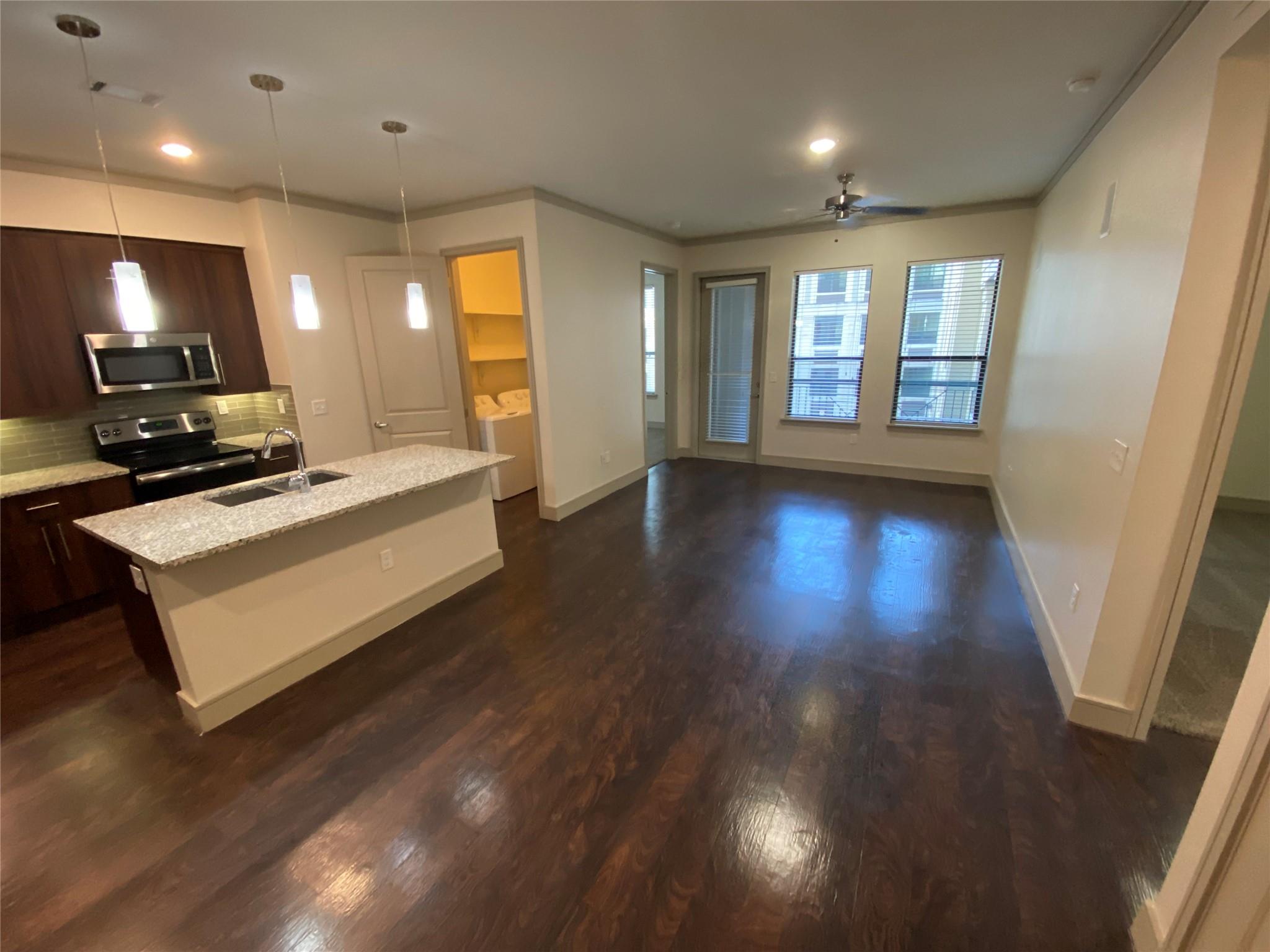 1800 St Joseph Parkway 427