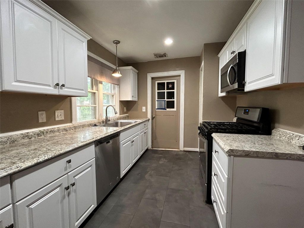 Photo of 1305 Elm Street, Richmond, TX 77469 (MLS # 2300199)