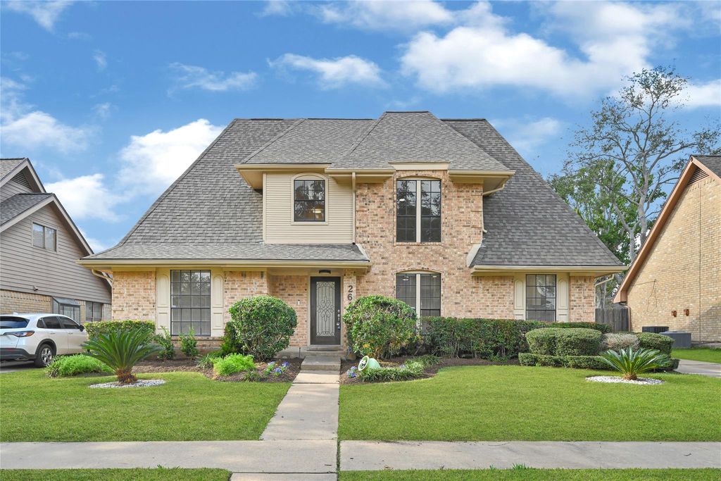 Photo of 2618 Valley Field Drive, Sugar Land, TX 77479 (MLS # 20934010)