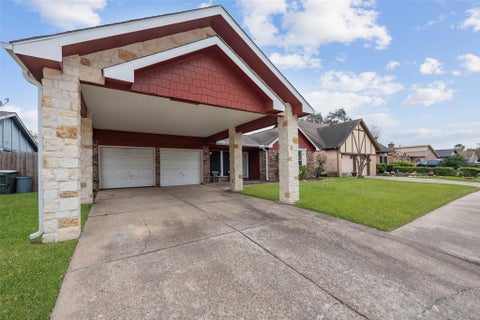 Photo of 123 Ballantrae Lane, Houston, TX 77015 (MLS # 68457210)