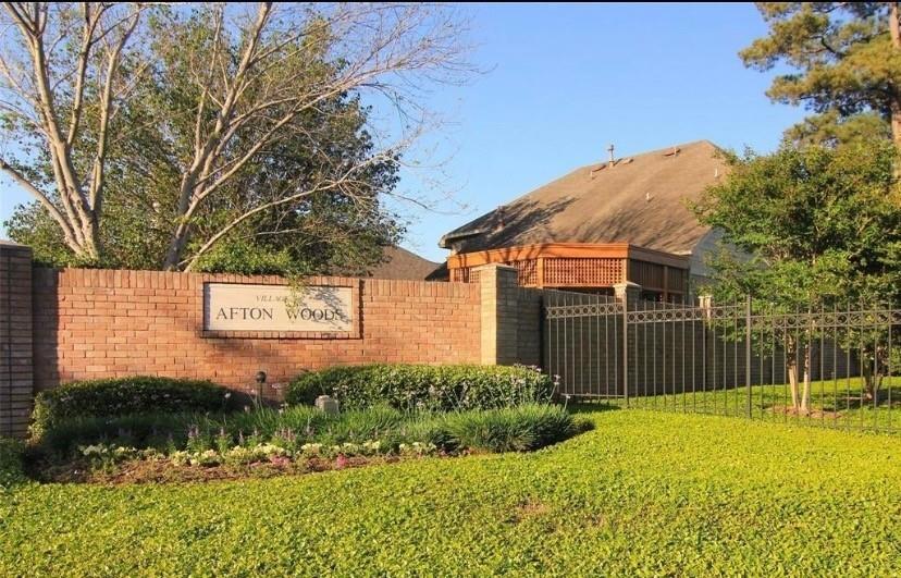 1211 Campton Court