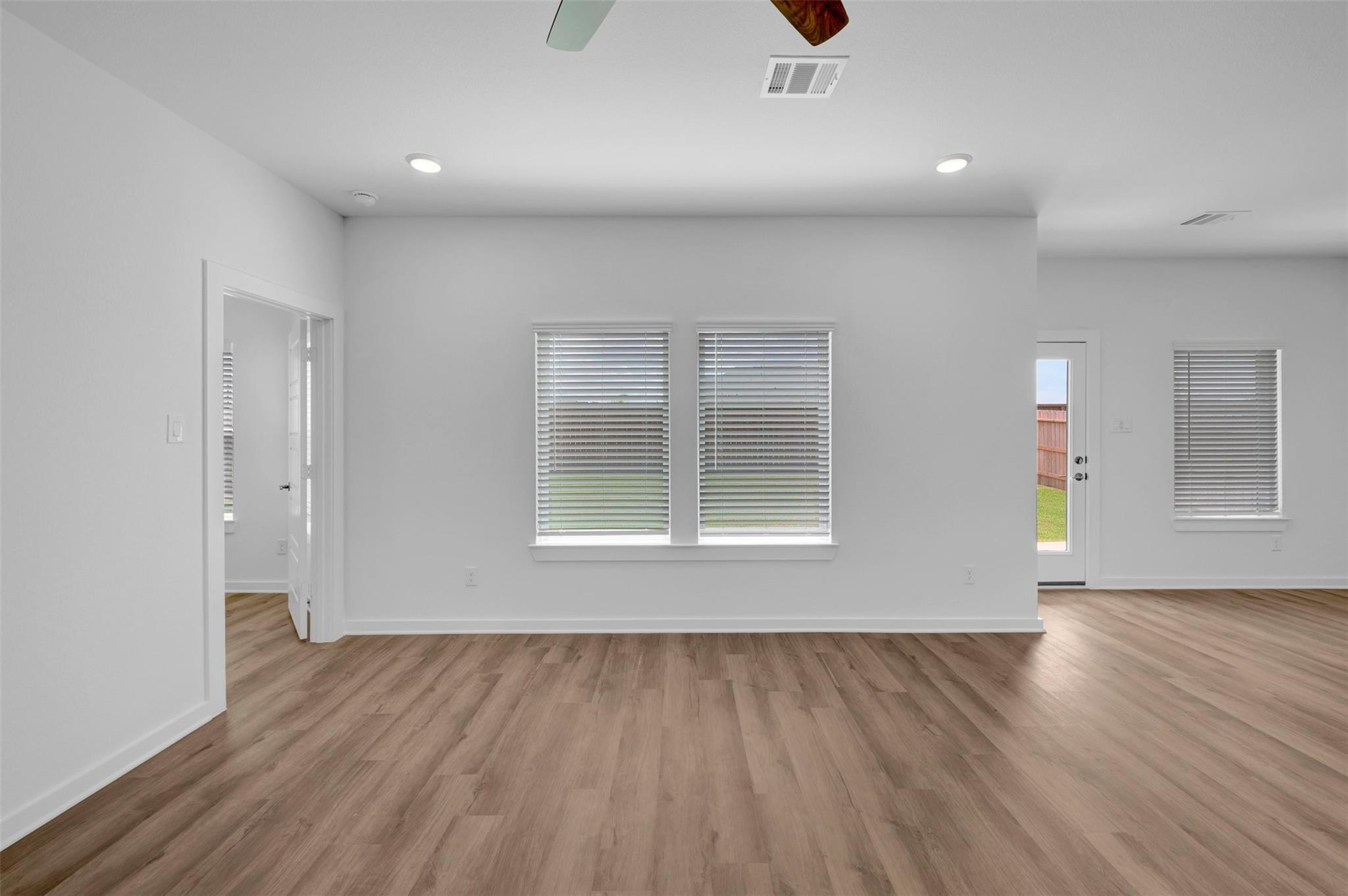 32207 Sunbeam Drive