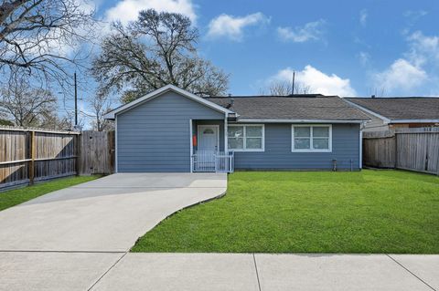 Tiny photo for 6705 Sherwood Drive, Houston, TX 77021 (MLS # 52305579)