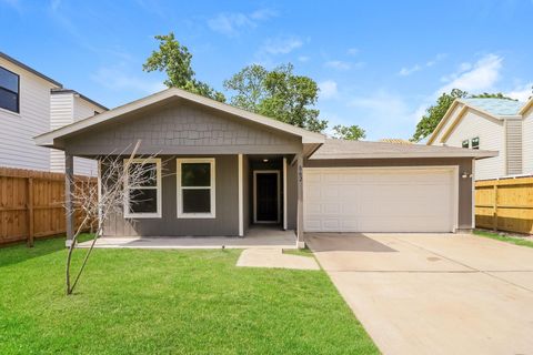 Photo of 862 Rachel Street, Houston, TX 77091 (MLS # 88398267)
