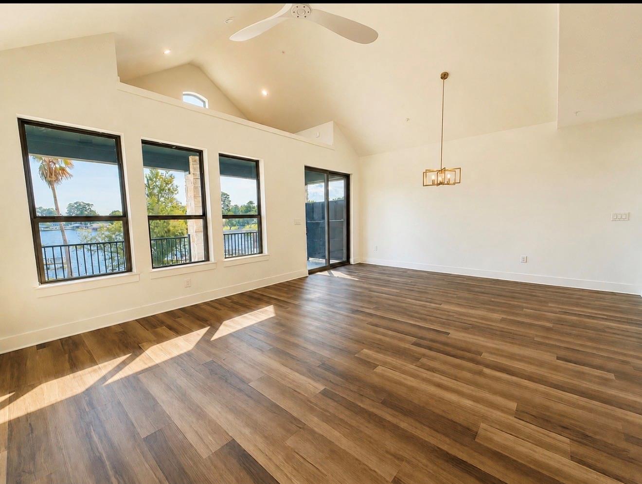 2112 Fm 3186 E5