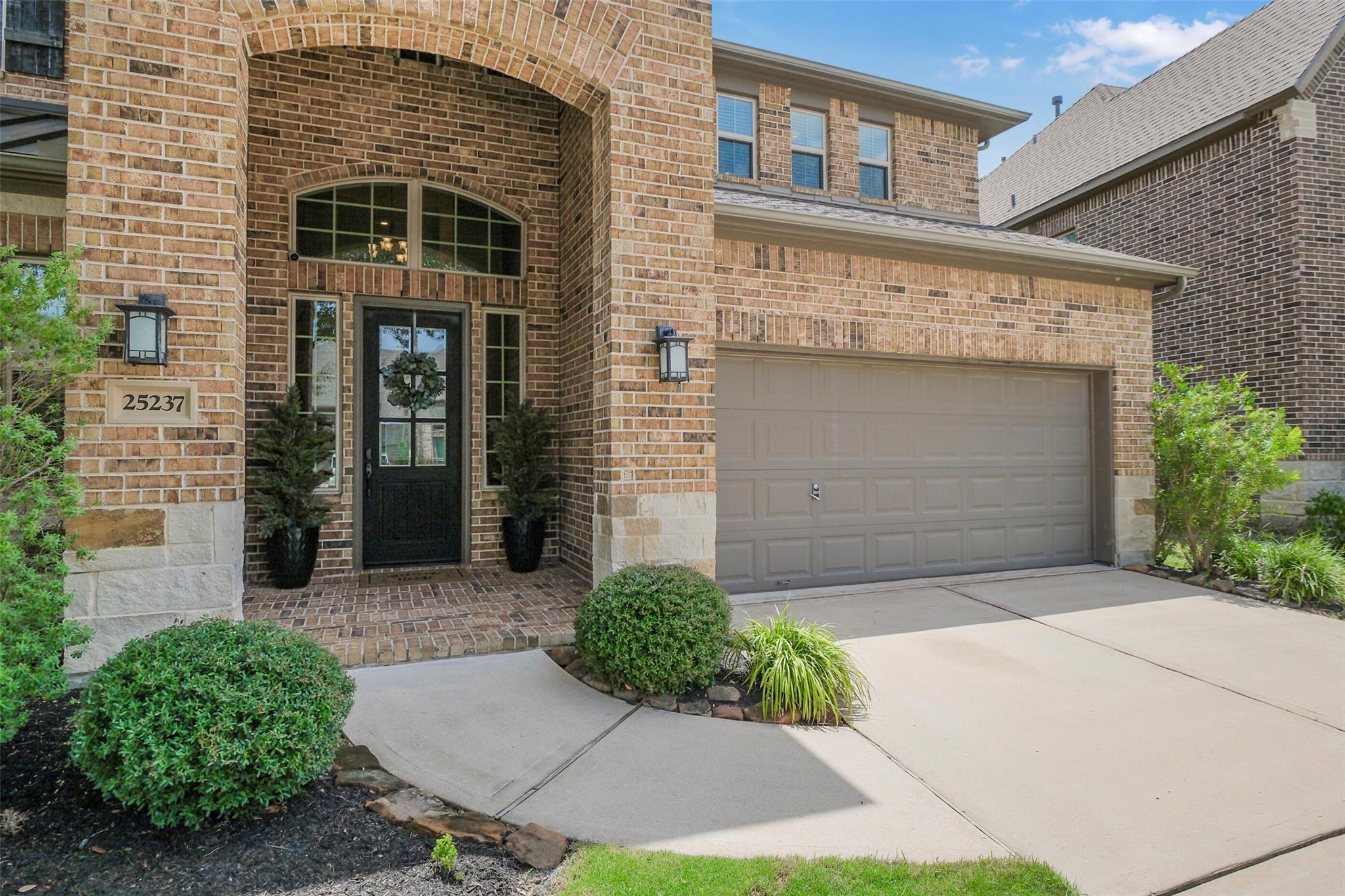 25237 Forest Ledge Drive