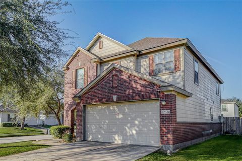 Photo of 12638 Skyview Manor Drive, Houston, TX 77047 (MLS # 23454146)