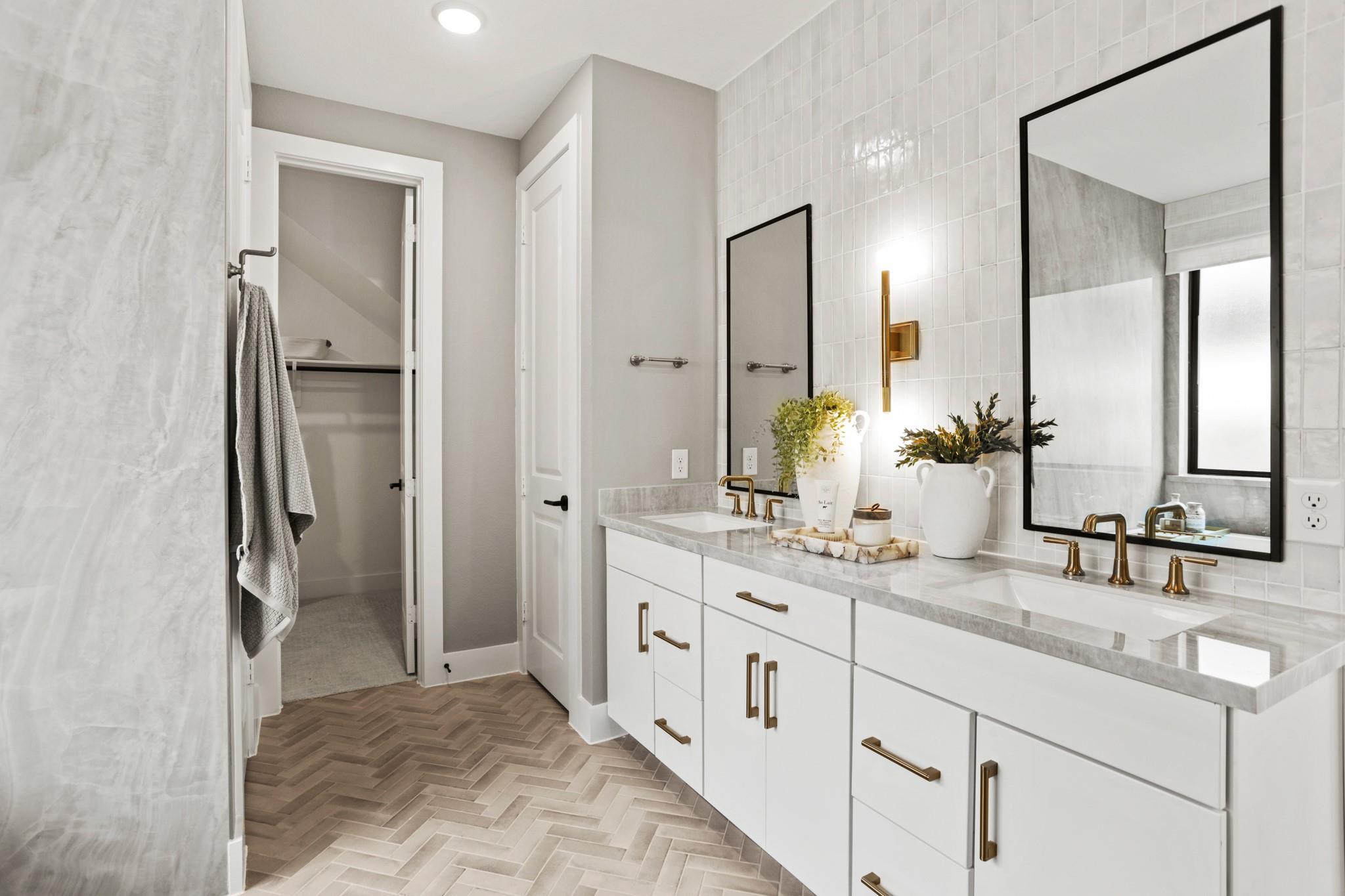 17331 Blissful Block
