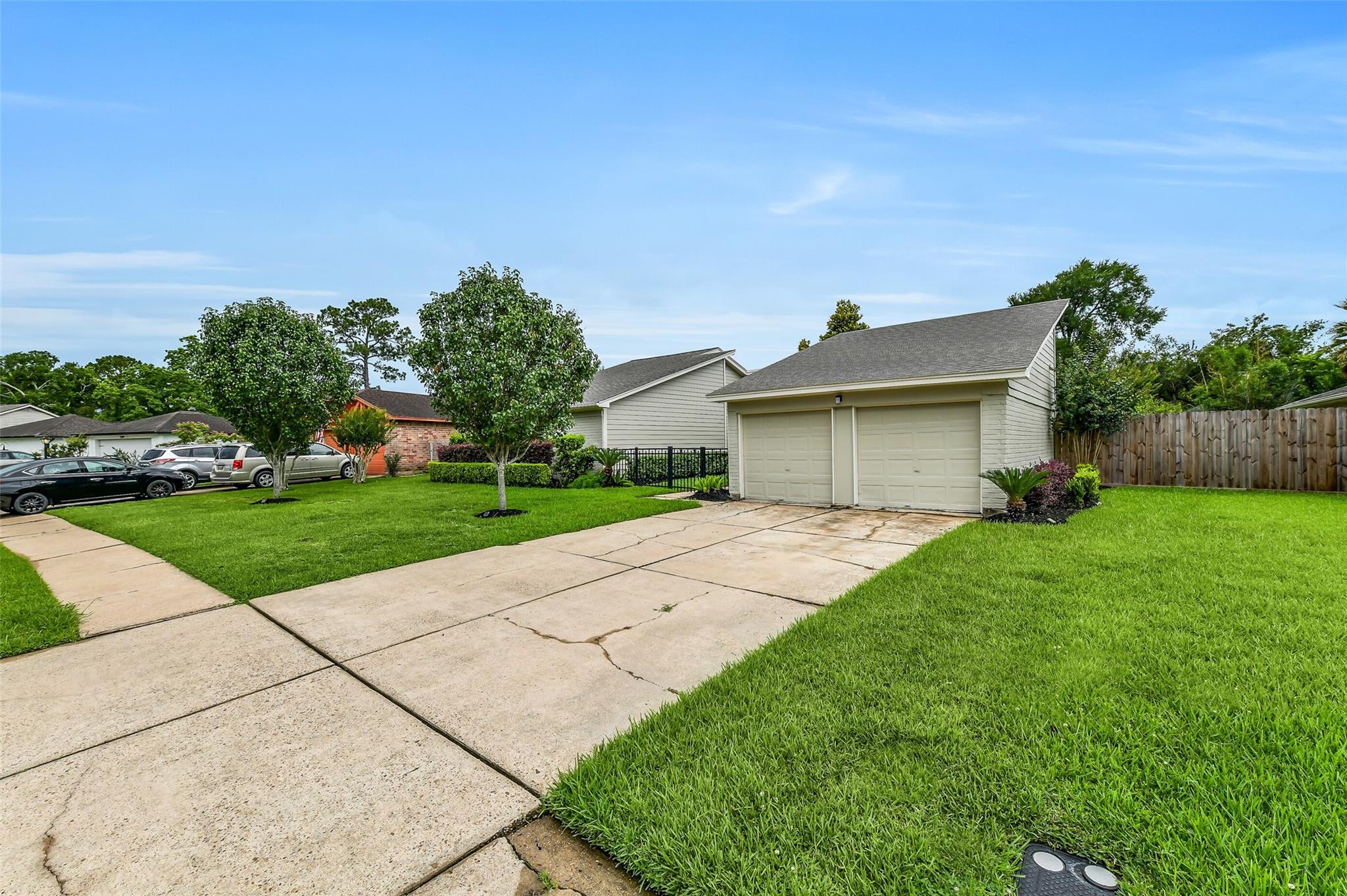 5206 Appleblossom Lane