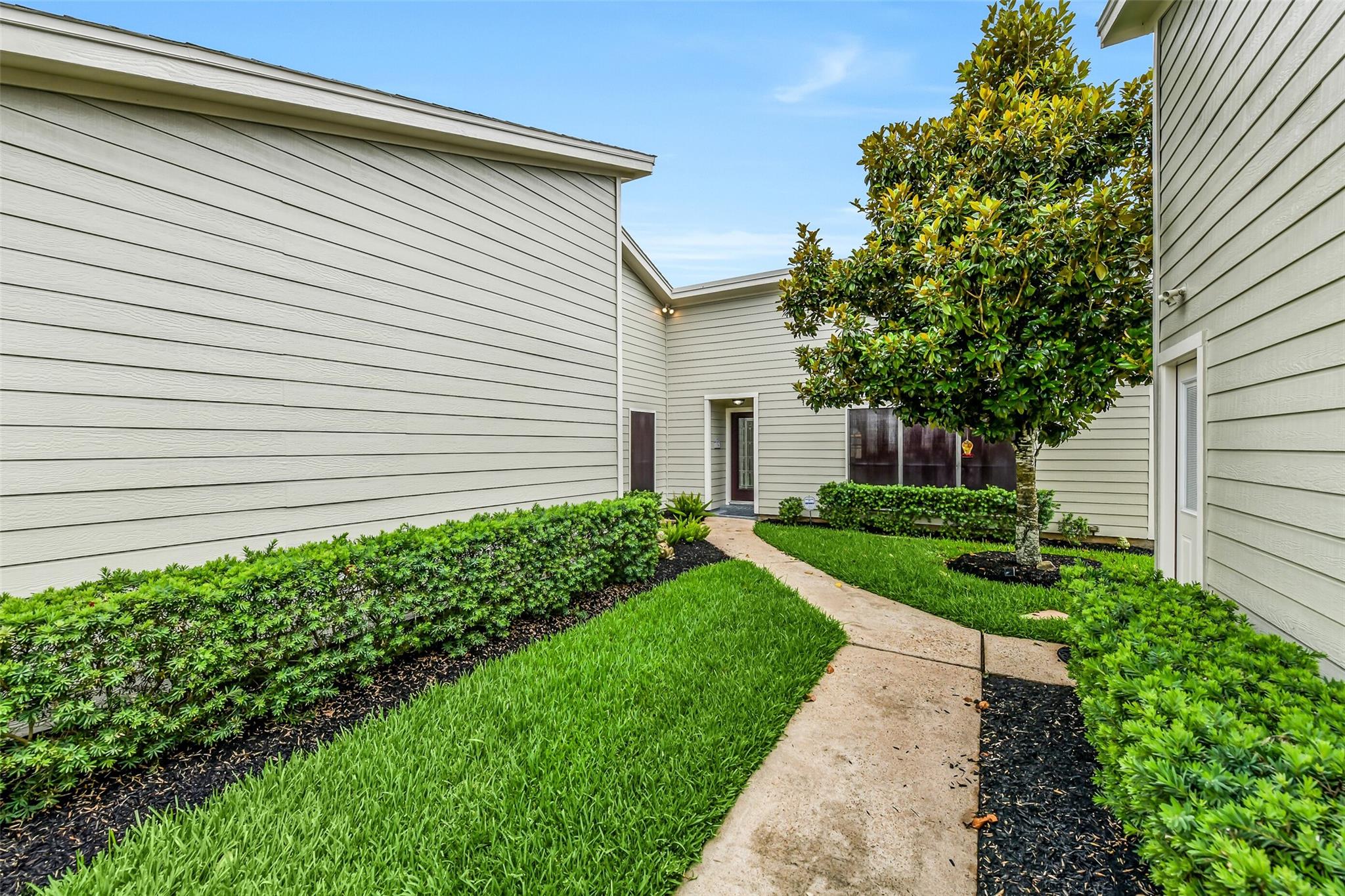 5206 Appleblossom Lane