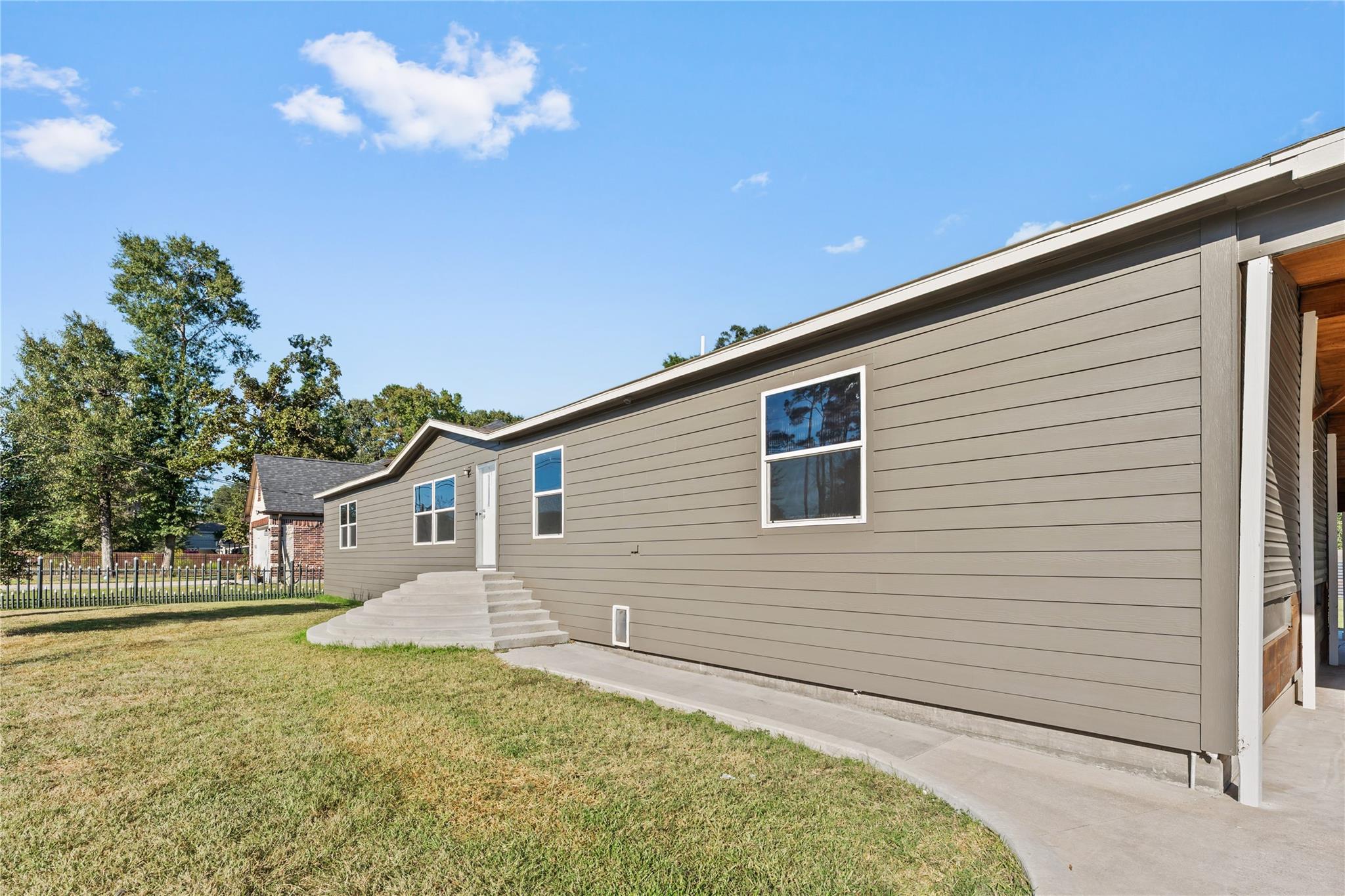 23942 Swallowtail Lane