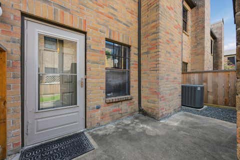 Tiny photo for 9800 Pagewood Lane #3403, Houston, TX 77042 (MLS # 23975432)