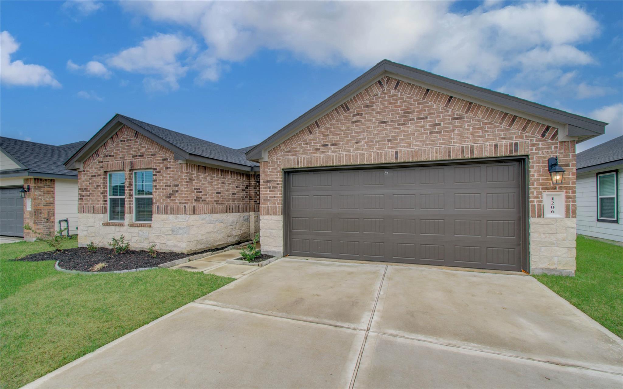 1206 Cattle Chute Court