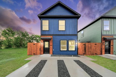 Photo of 3810 Hiford Drive #A, Houston, TX 77047 (MLS # 9789610)