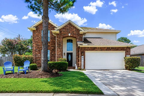 Photo of 1802 Oak Lodge Drive, Pearland, TX 77581 (MLS # 43146418)