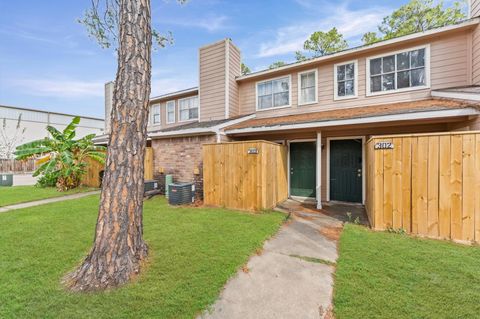 Photo of 7402 Alabonson Road #303, Houston, TX 77088 (MLS # 81199181)