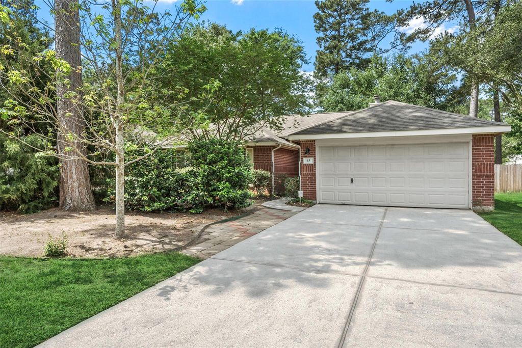 Photo of 15 Gold Leaf Place, The Woodlands, TX 77384 (MLS # 45006143)