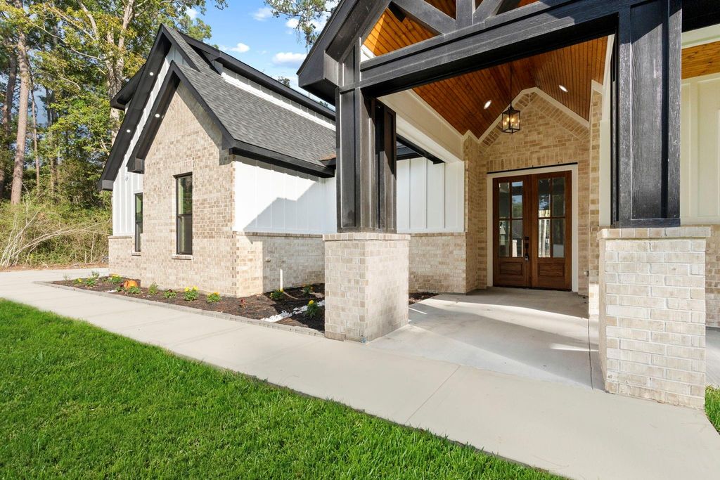 Photo of 2806 Da Vince St, New Caney, TX 77357 (MLS # 27104352)