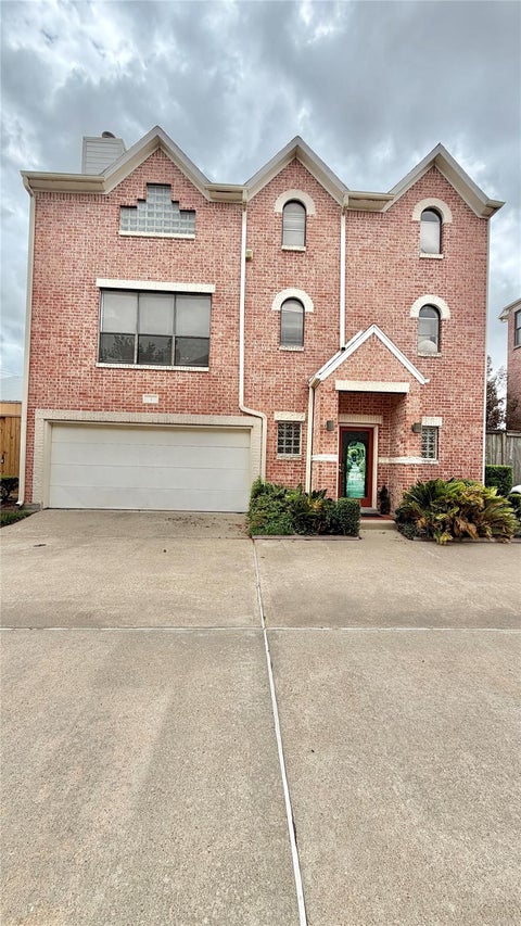 Photo of 6418 Ferris Drive #3, Houston, TX 77081 (MLS # 68388256)