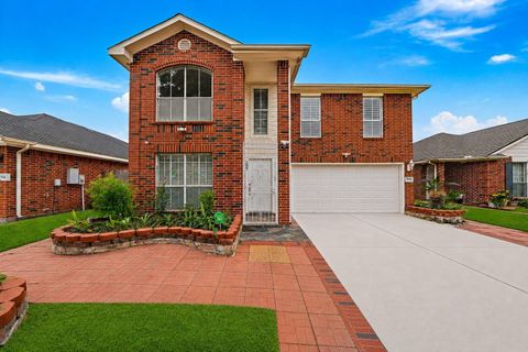 Photo of 9742 Kingsville Park Drive, Houston, TX 77083 (MLS # 71697800)