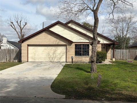 Photo of 1921 Estate Drive, Deer Park, TX 77536 (MLS # 37726477)