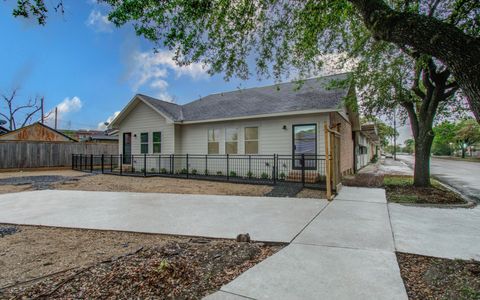Photo of 4006 Navigation Boulevard, Houston, TX 77003 (MLS # 12647573)
