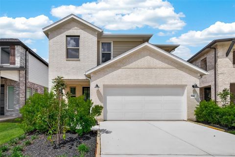 Photo of 7327 Blue Gentiana Ln Ln, Katy, TX 77493 (MLS # 50227413)
