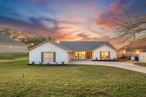 Photo of 1328 Green Briar Drive, Huntsville, TX 77340 (MLS # 36111352)