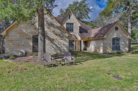 Homes For Sale - 111 Oakmont Drive<br/> New Ulm, TX 78950