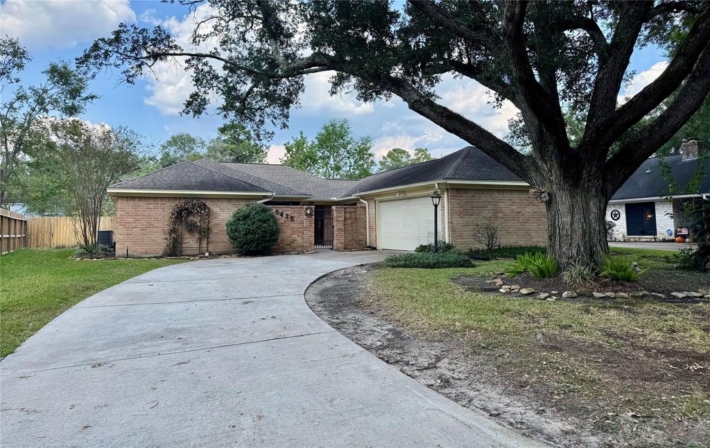 Photo of 5435 Mossy Timbers Drive, Humble, TX 77346 (MLS # 43426717)