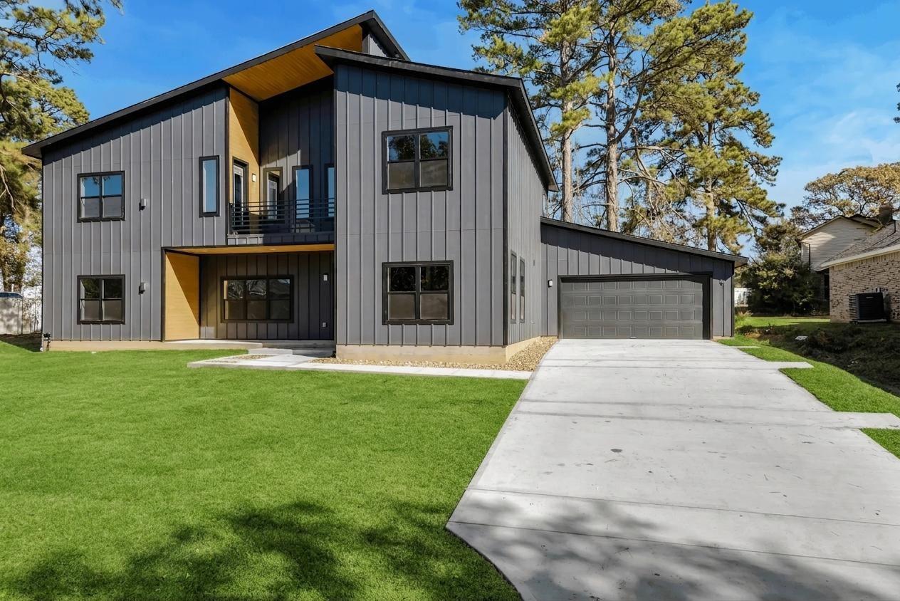 7292 Edgewater Drive