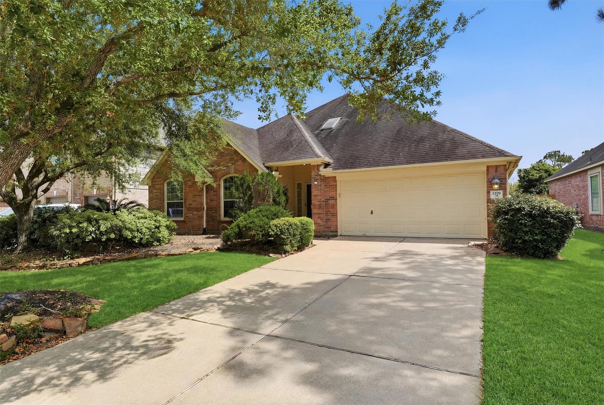 1279 Ocean Manor Lane