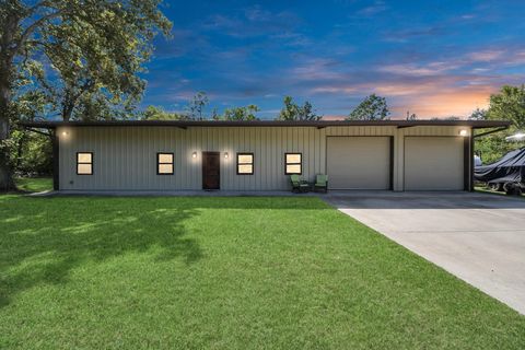 Photo of 20231 Shady Lane, Crosby, TX 77532 (MLS # 10602698) Photo of 20231 Shady Lane, Crosby, TX 77532 (MLS # 10602698)