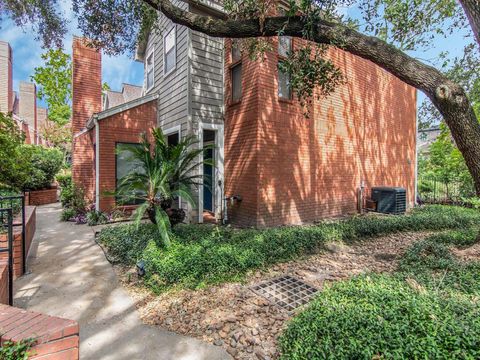 Photo of 2400 Julian Street #1, Houston, TX 77009 (MLS # 89527023) Photo of 2400 Julian Street #1, Houston, TX 77009 (MLS # 89527023)