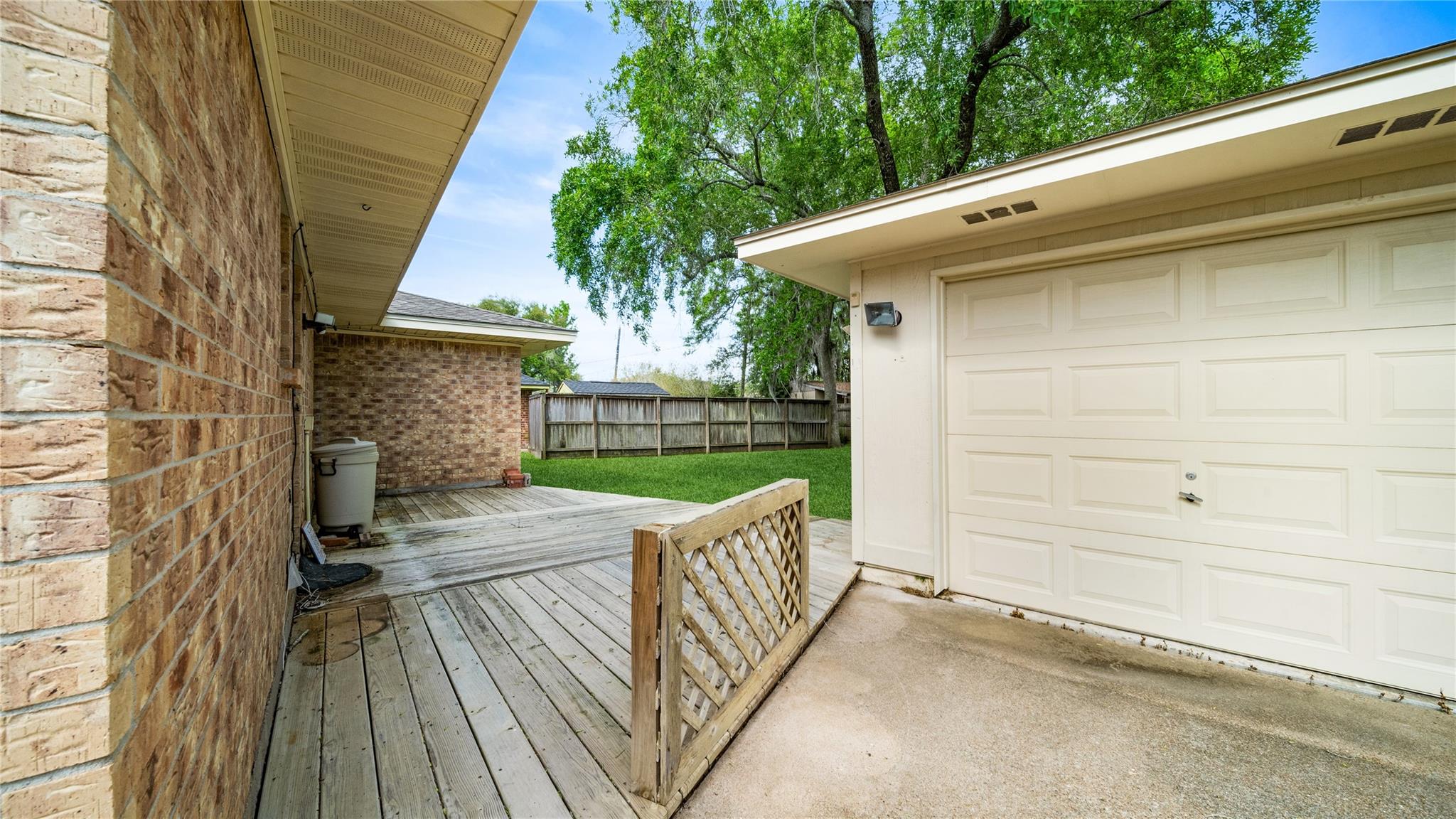 412 Daffodil Street