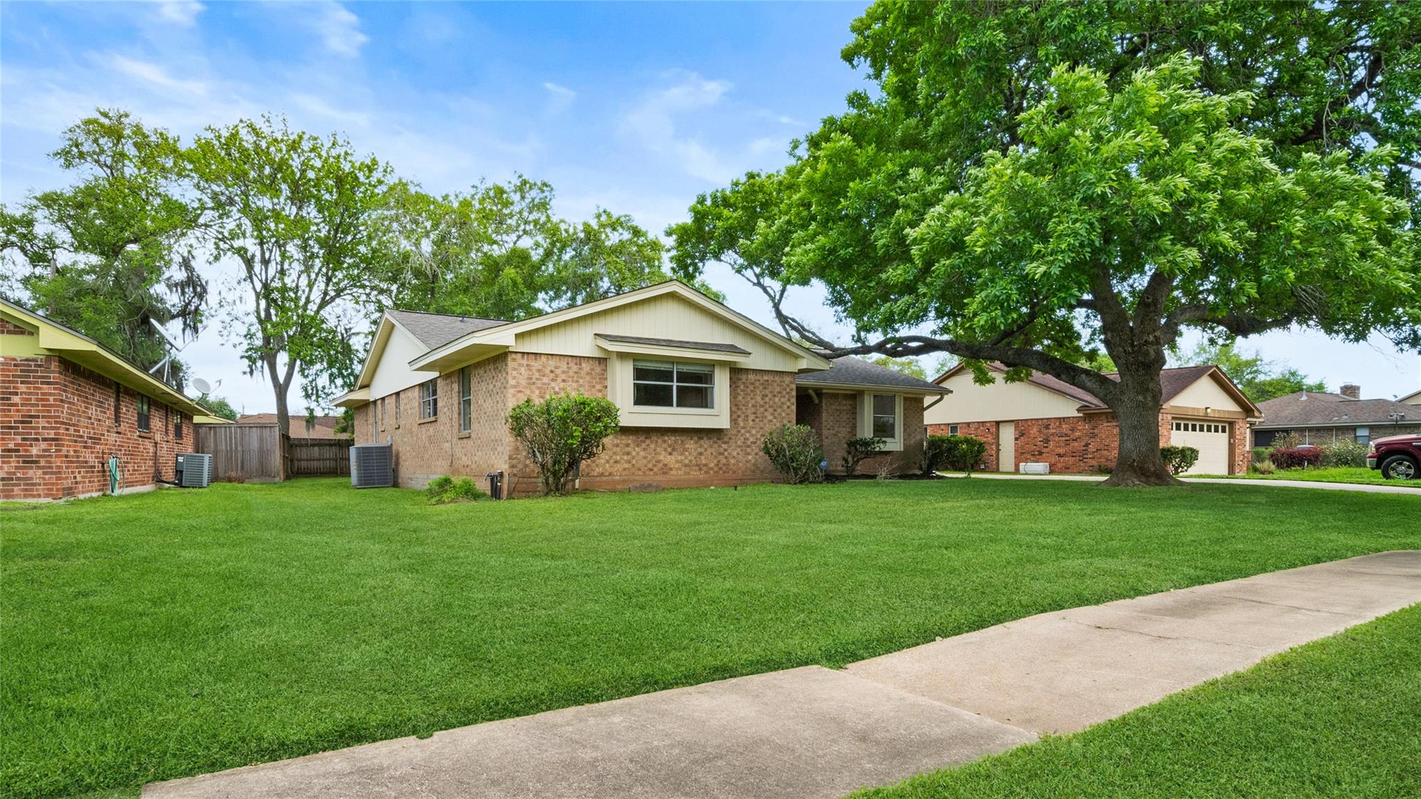 412 Daffodil Street