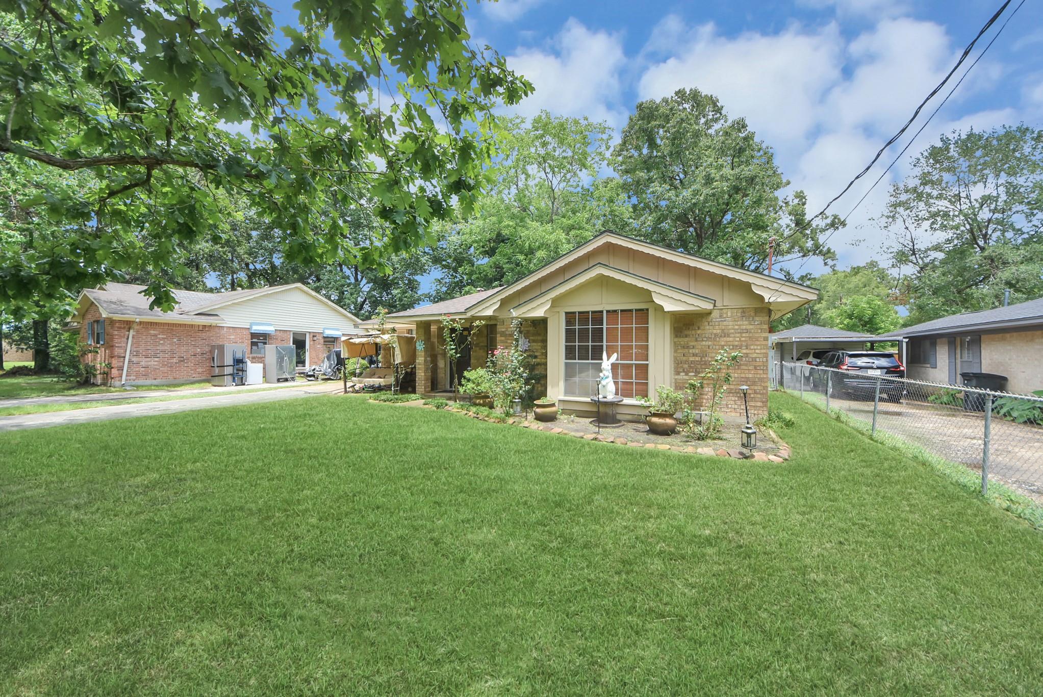 24267 W Oak Drive