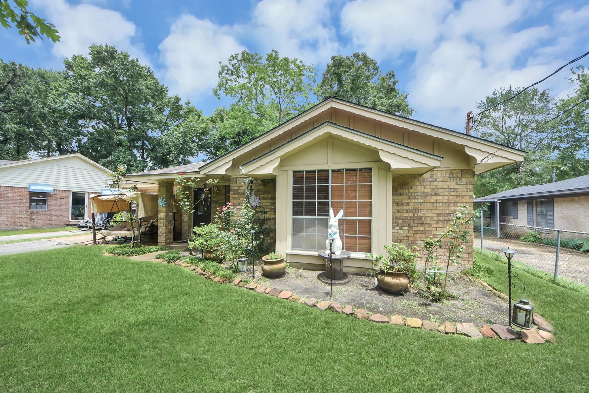 24267 W Oak Drive