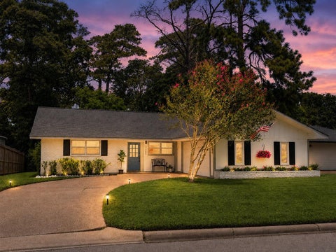 Photo of 1705 Shady Oaks Drive, Conroe, TX 77301 (MLS # 58832747)