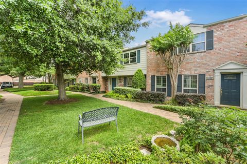 Photo of 5863 Doliver Drive #16, Houston, TX 77057 (MLS # 92304974)