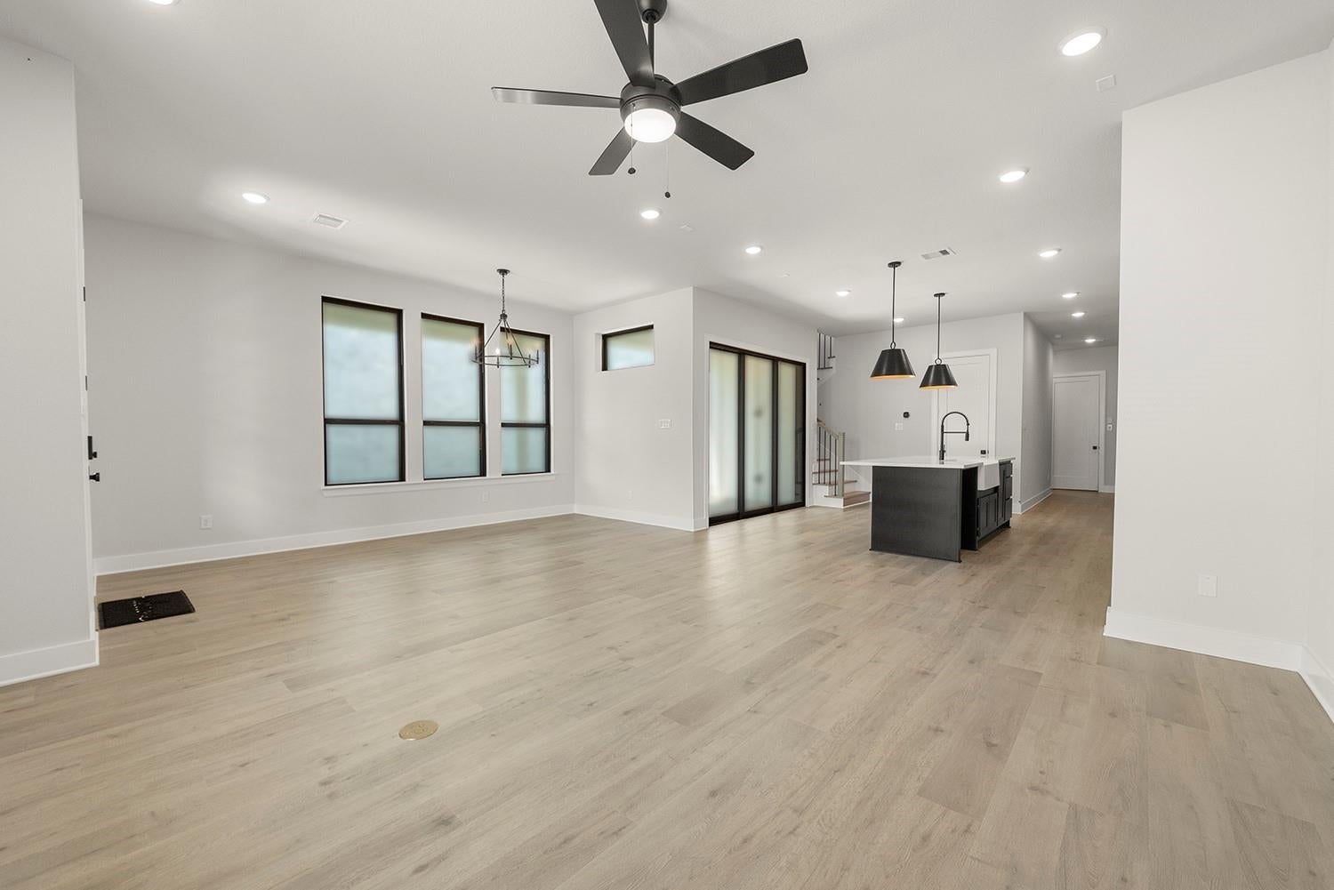 10810 Pioneer Point