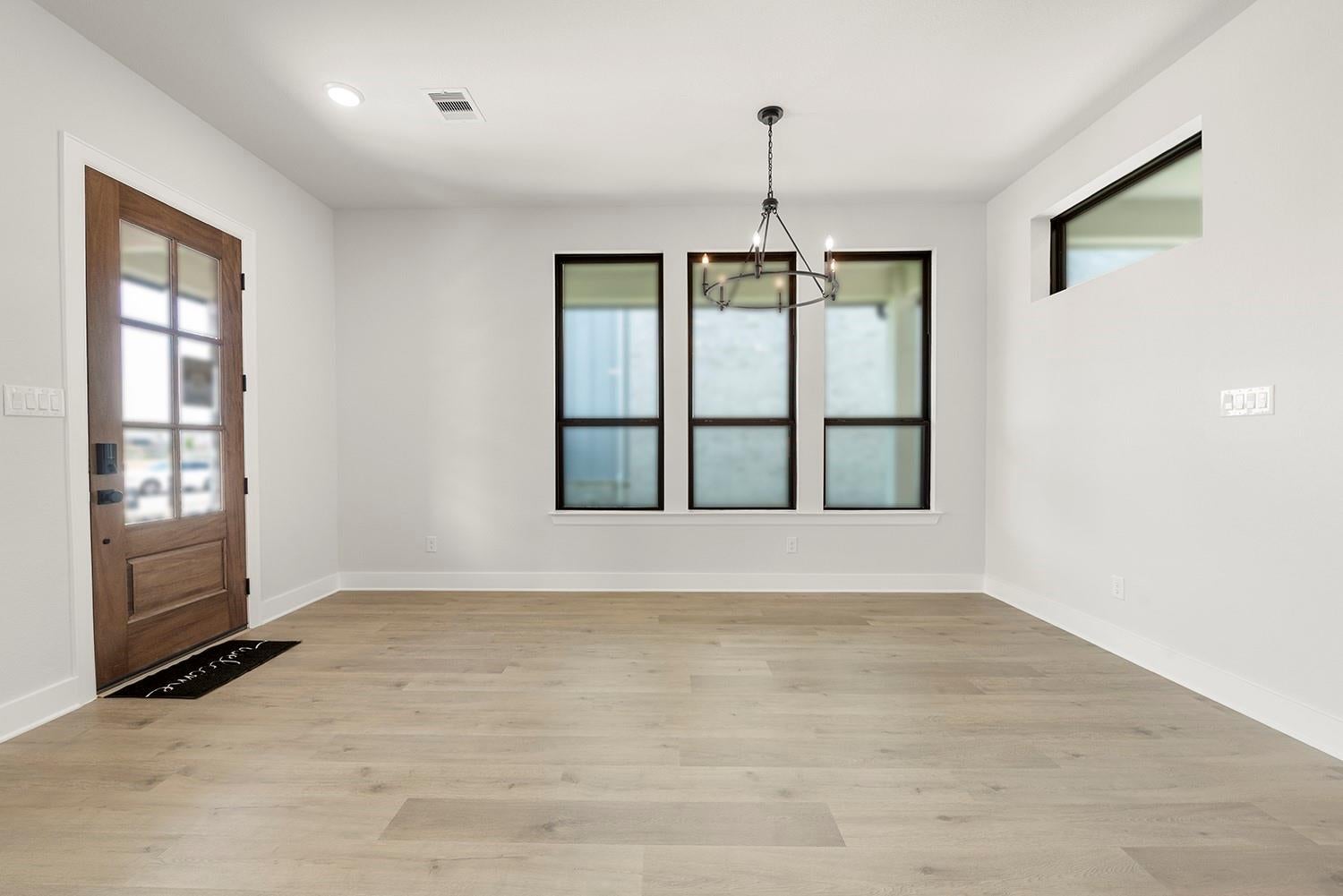 10810 Pioneer Point