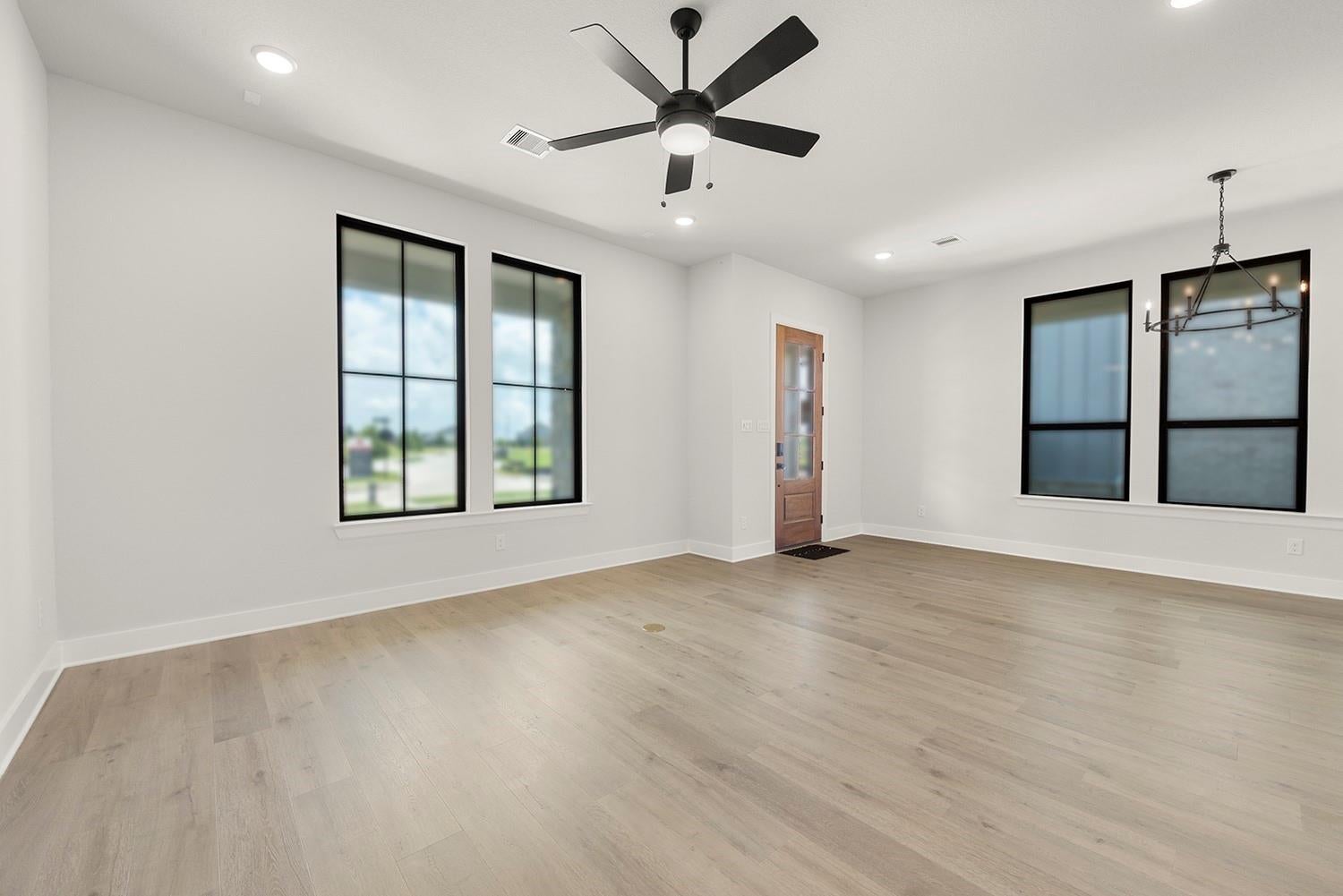 10810 Pioneer Point