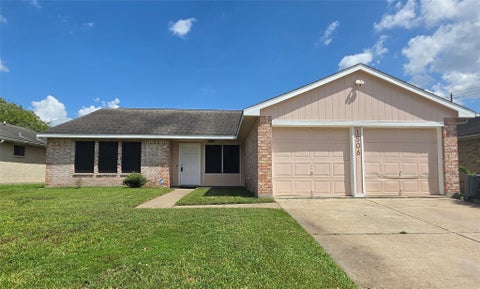 Homes For Sale - 1506 Holbech Lane<br/> Harris County, Channelview, TX 77530