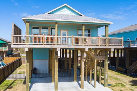 Photo of 2565 Palm Drive, Crystal Beach, TX 77650 (MLS # 69368592)
